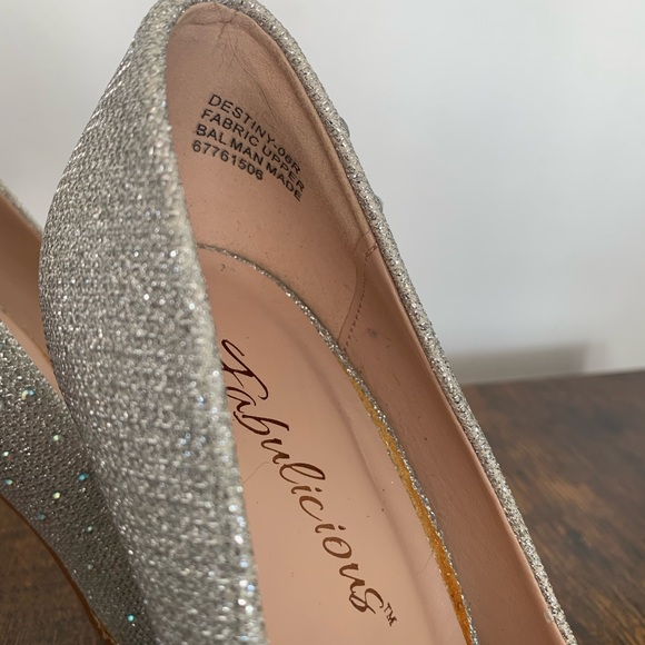 ❌SOLD❌ Fabulicious rhinestone pumps - Picture 2 of 4